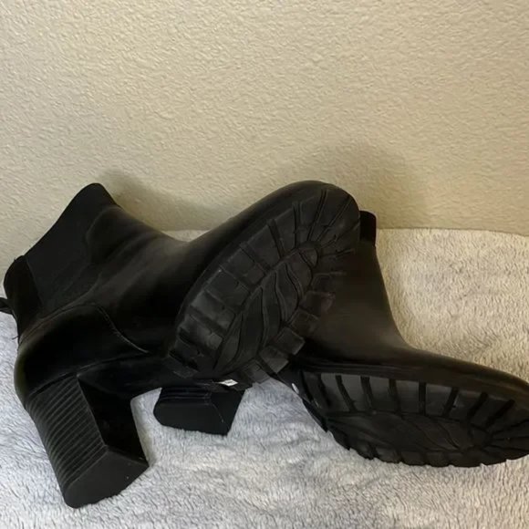 Clarks Verona Ease Women's black Leather Ankle Boots - Picture 9 of 13